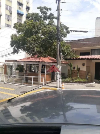 Imagem Apartamento em condominio no Fonseca com portaria 24hs,com total segurança em Rua fechada,constituido com sala dois quartos com armário
