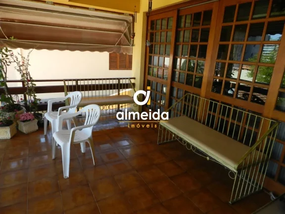 Imagem CASA 4 DORMITÓRIOS