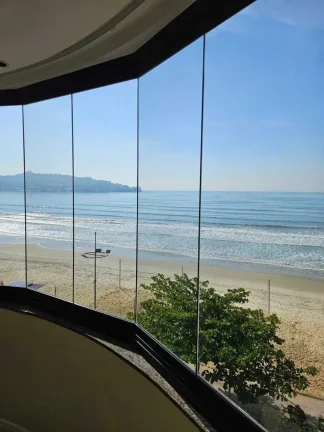 Imagem Apartamento frente mar com 3 dormitórios sendo 1 suíte e 1 vaga de garagem no Centro de Itapema