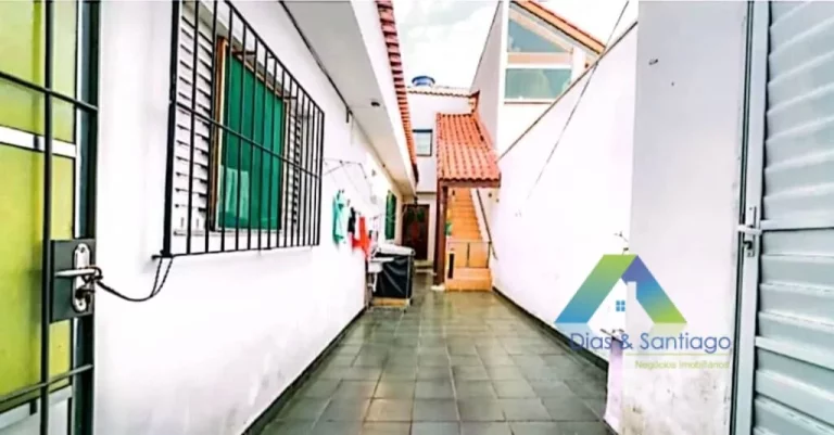 Imagem CERAMICA Casa 211M², 2 dormitórios, 1 suíte 4 vagas ótima localização e valor !!!