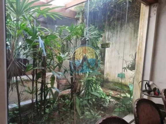 Imagem Casa de luxo à venda em Ubatuba-SP, bairro Itaguá! 3 quartos, 1 suíte, 3 salas, 4 banheiros, 4 vagas, 308m². Venha conhecer!