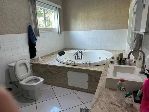 Imagem Casa com 3 dormitórios sendo 1 suite à venda, 553 m² por R$ 1.600.000 - Condomínio Vale do Lago - Sorocaba/SP