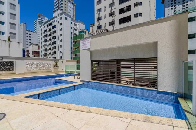 Imagem Apartamento mobiliado com 3 dormitórios sendo 1 suíte e 2 vagas no Fazenda em Itajaí/SC