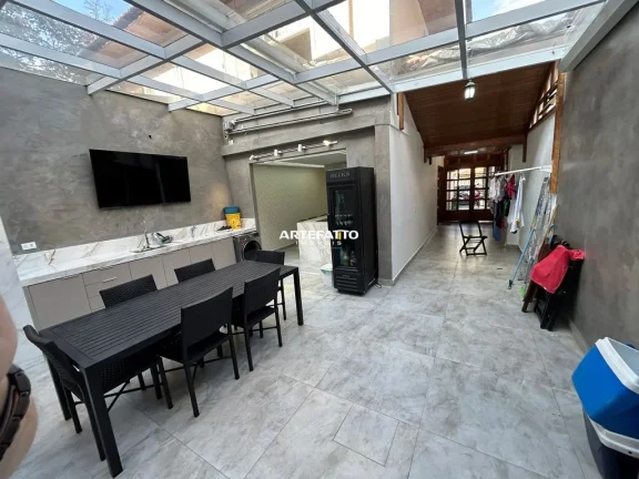 Imagem Casa em Condomínio impecável será entregue com tudo dentro! Toda reformada nova