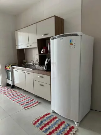 Imagem Casa com 3 dormitórios sendo 1 suíte e 2 vagas de garagem em Itapoá