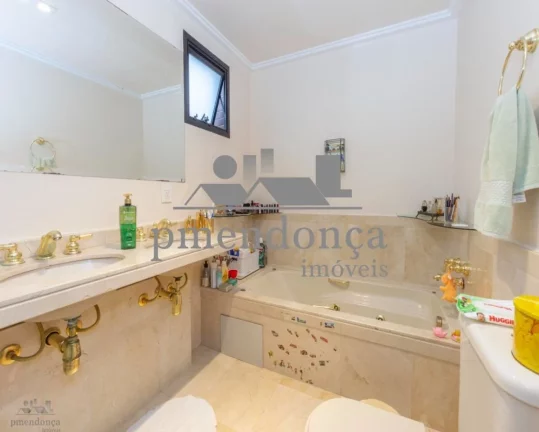 Imagem Apartamento no Alto da Lapa com 4 dormitórios (3 suítes) e 4 vagas, 247 m².