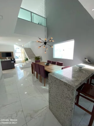 Imagem Casa no Condomínio Terras Alphaville 2 - Sobrado com Piscina e Área Gourmet - Confira!