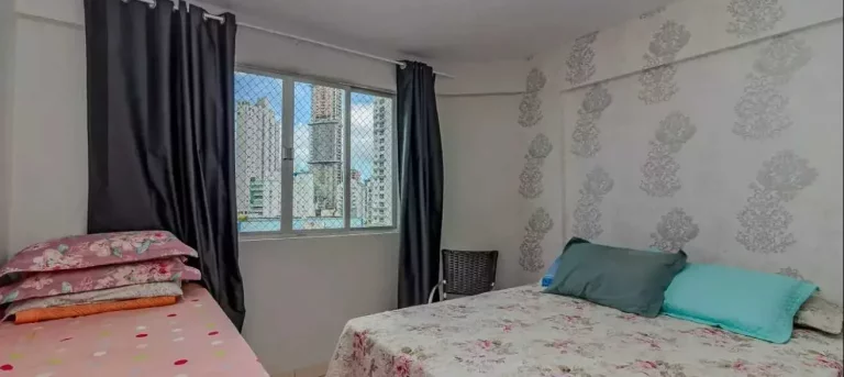 Imagem Apartamento com 3 dormitórios e 2 vagas de garagem na Avenida Brasil em Balneário Camboriú