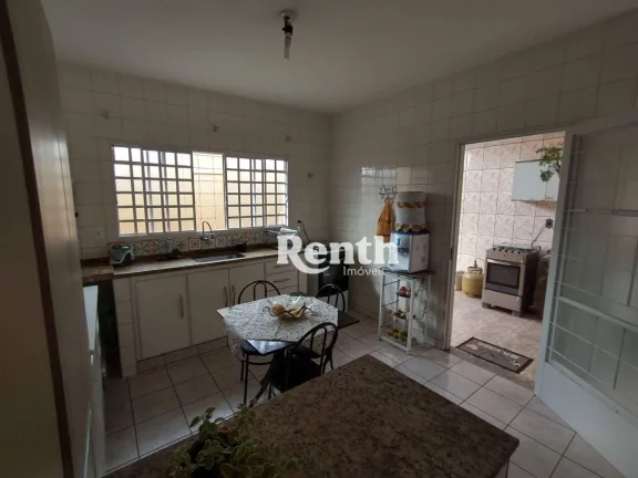 Imagem Casa com 3 dormitórios à venda, 198 m² por R$ 600.000 - Cidade Claret - Rio Claro/SP