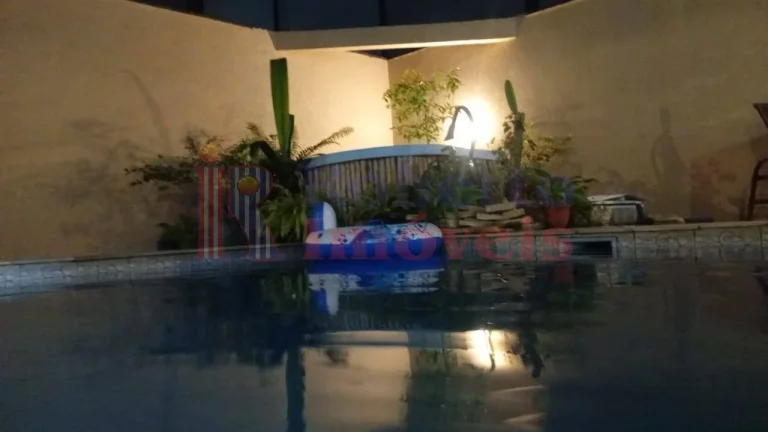 Imagem Casa de Locação Temporada com Piscina e Quiosque com Área Gourmet