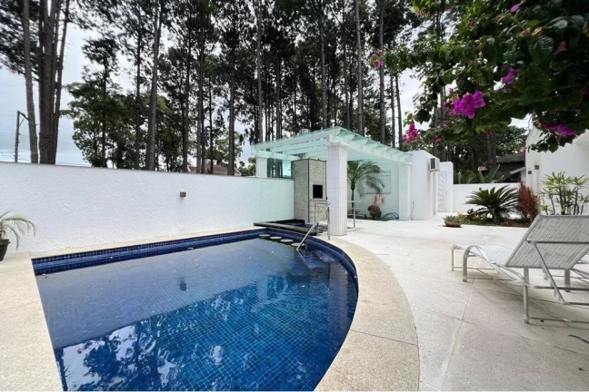 Imagem Casa de condomínio à venda em Xangri-Lá, Praia de Atlântida, com 4 quartos, 405m²