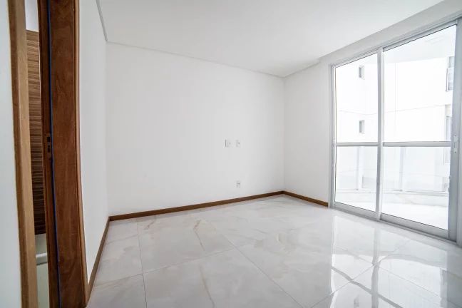 Imagem MARAVILHOSO APARTAMENTO COM 4 QUARTOS E 2 SUÍTES