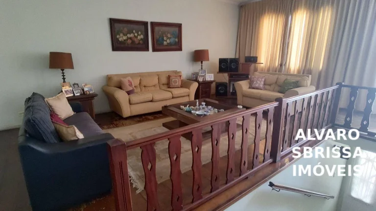 Imagem Casa com 2 Suítes, Piscina e Salão Comercial no coração de Itu/SP