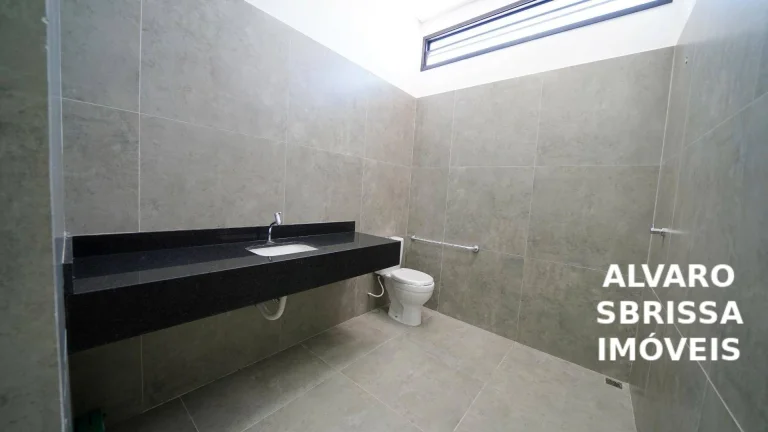 Imagem Excelente imóvel comercial com ótima estrutura e amplo espaço para diversos tipos de atividades.