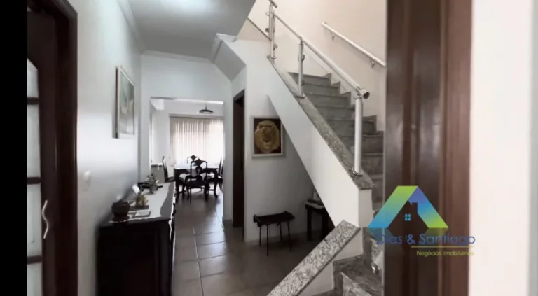Imagem Sobrado a venda com 04 quartos - 290m²- Vila Mariana