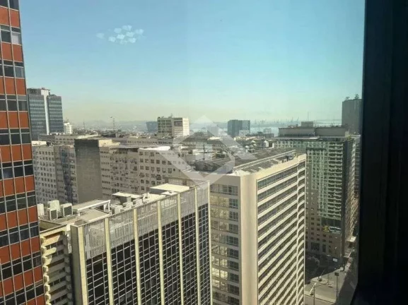 Imagem Excelente Andar Corporativo 195m² com Ar Central – Localização Privilegiada