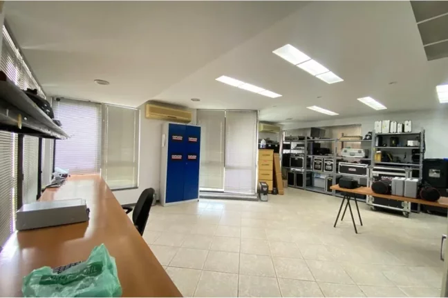 Imagem Predio comercial 4 andares, 1129m² a venda com de ESTUDIOS DE GRAVAÇÃO prontos, na Barra Olímpica