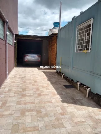 Imagem Casa à venda semi mobiliada com piscina e edícula localizada no centro de Balneário Camboriú