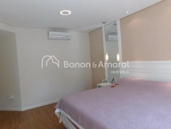 Imagem Casa em condomínio com 410 m² e 4 quartos