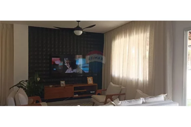 Imagem Casa duplex com cinco dormitórios em condominio fechado.