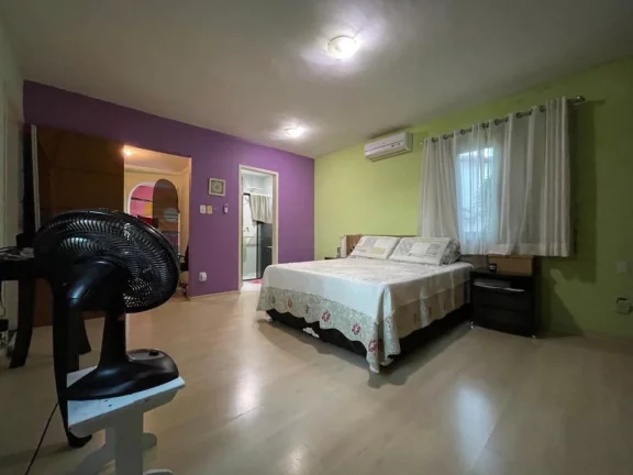 Imagem Casa à venda no bairro Coroa do Meio em rua pública - Confira detalhes!