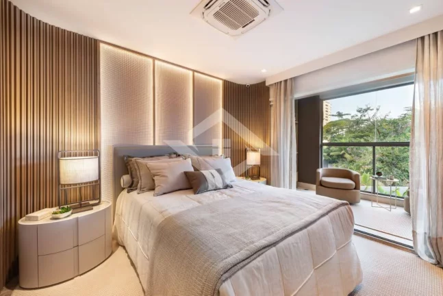 Imagem Casa Triplex de 3 Quartos para Venda na Barra da Tijuca com 338 m²
