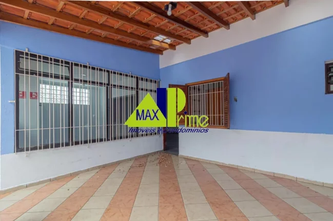 Imagem Casa de Luxo para Locação na Vila Granada, São Paulo-SP: 5 Quartos, 1 Suíte, 3 Salas, 3 Banheiros, 6 Vagas de Garagem.