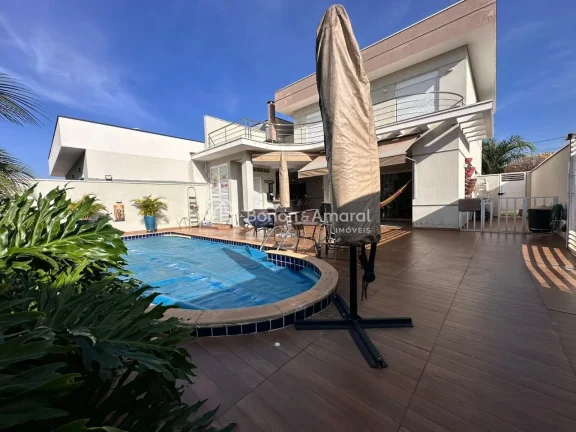 Imagem Casa à venda no Condomínio Reserva Real em Paulínia

O sobrado conta com uma sala de estar c/ pé...