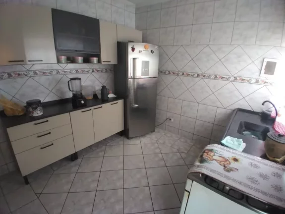Imagem Sobrado com 3 dormitórios à venda, 133 m² por R$ 320.000,00 - Jardim Dona Benta - Suzano/SP