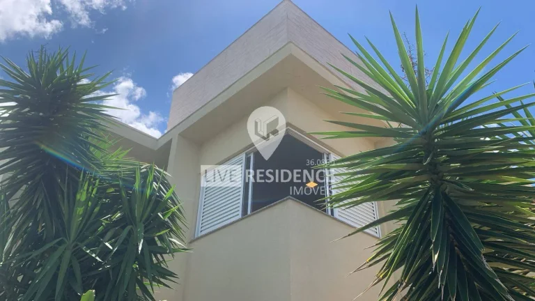 Imagem Casa de Luxo no Condomínio Sete Lagos em Itatiba com 4 Quartos e Lazer