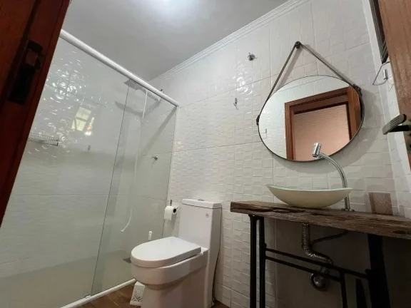 Imagem Casa com 3 dormitórios sendo 1 suíte e 1 vaga de garagem no Bairro Cabeçudas em Itajaí/SC