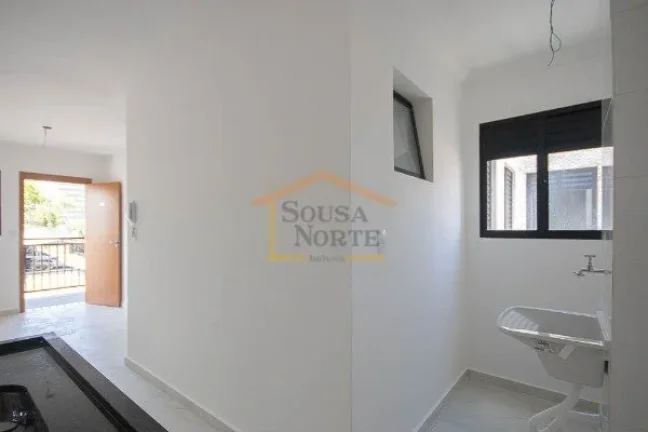 Imagem Apartamento com 35m², dispõe de 2 dormitórios, 1 banheiro, sala dois ambientes, cozinha com gabin...