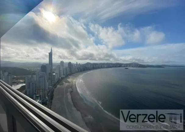 Imagem Frente ao Mar para Venda em Balneário Camboriú / SC no bairro Centro