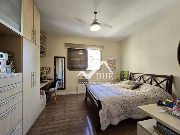 Imagem Apartamento com 3 dormitórios à venda, 153 m² por R$ 1.250.000,00 - Gonzaga - Santos/SP
