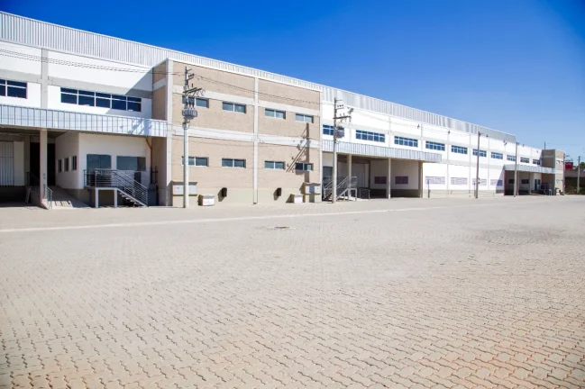Imagem Galpão Industrial em Condomínio com 42 vagas de garagem e 3.570,43 m² de área em Sorocaba-SP, Bairro Éden