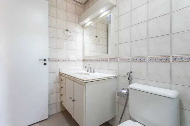 Imagem Apartamento 152M² Reformado, 4Q, 2 Suítes, 3 Banheiros, 3 Vagas, Piscina, Churrasqueira, Salão de Festas, Playground, Salão de Jogos, Espaço Gourmet.
