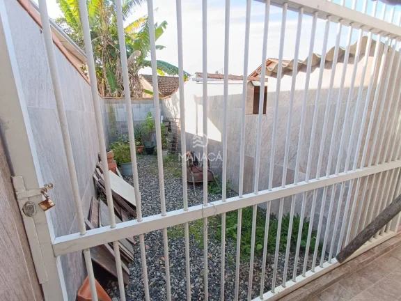 Imagem Linda Casa com 3 Quartos no Centro de Barra Velha – SC