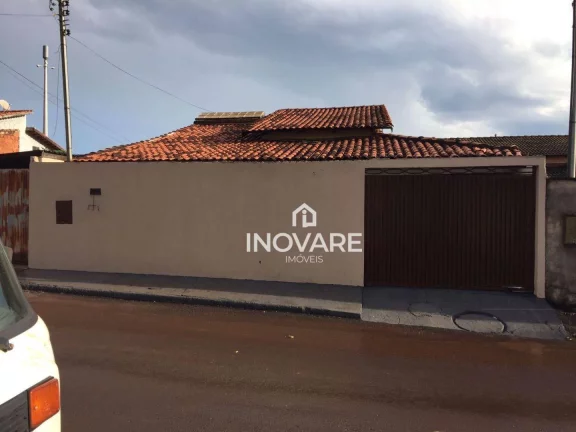 Casa com 2 dormitórios à venda, 120 m² por R$ 300.000,00 - Primavera - Araporã/MG