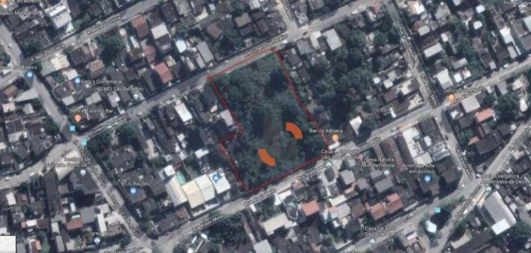 Oportunidade para Grandes Negócios: Área Comercial com 5.808m² e Dupla Frente em Andrade Araújo, Nova Iguaçu