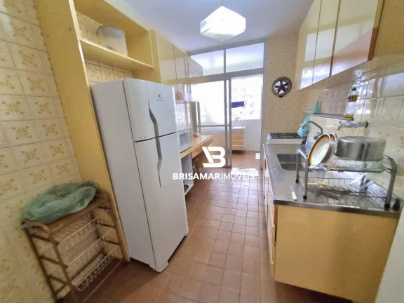 Imagem PITANGUEIRAS- UMA QUADRA DA PRAIA , LOCALIZAÇÃO ESPETACULAR , GARAGEM NO PRÉDIO.