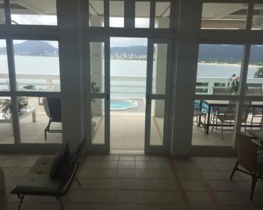 Imagem Excelente Casa no Condomínio Península!!!