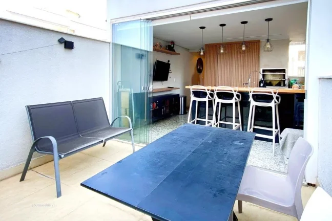 Imagem Este apartamento localizado em Belo Horizonte oferece uma combinação perfeita de conforto e pratic...
