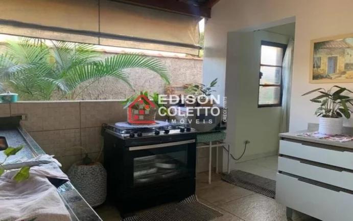 Imagem Linda Casa no bairro São Matheus com 3 quartos toda avarandada com lindo paisagismo