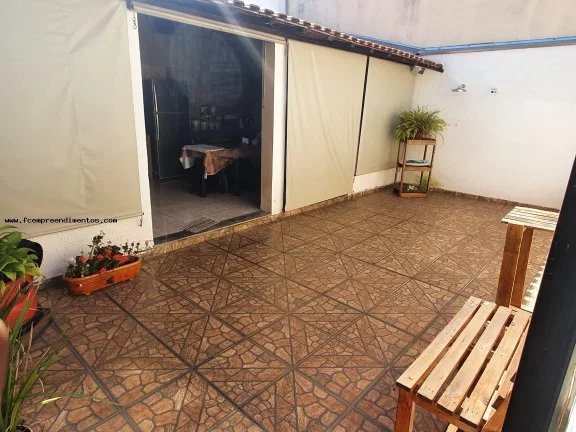 Imagem Casa para Venda em Limeira, Jardim Santa Adélia, 3 dormitórios, 1 suíte, 1 banheiro, 3 vagas