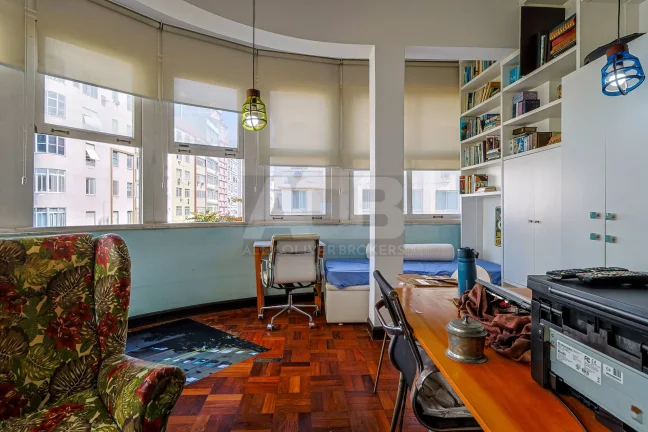 Imagem Apartamento à venda em Copacabana, 197m2, 4 quartos, 1 suíte, 1vaga.