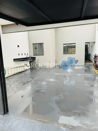 Imagem Casa para venda em Rio Verde-GO, no Jardim Europa: 3 quartos, 1 suíte, 1 sala, 2 banheiros, 2 vagas, 82m²