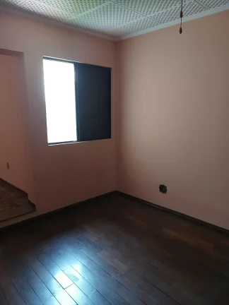 Imagem Magnífico Sobrado no Tatuapé - 3 dormitórios, 1 sala, 2 banheiros, 1 vaga de garagem. Confira já!