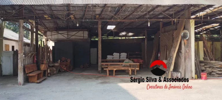 Imagem Galpão para Locação na Região do Capivari em Campos do Jordão -SP.