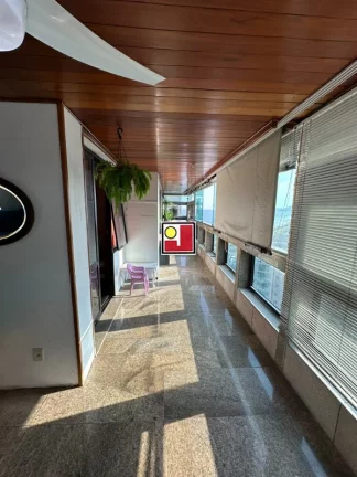 Imagem Vendo 4Q no melhor prédio de Alfabarra, 220m², na praia da Barra, alto, ônibus, clube, piscinas, pier, tenis, squash, skate, sinuca, futebol, churrasq