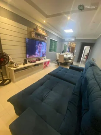 Imagem Sobrado com 3 dormitórios à venda, 180 m² por R$ 950.000,00 - Vila Guilhermina - Praia Grande/SP